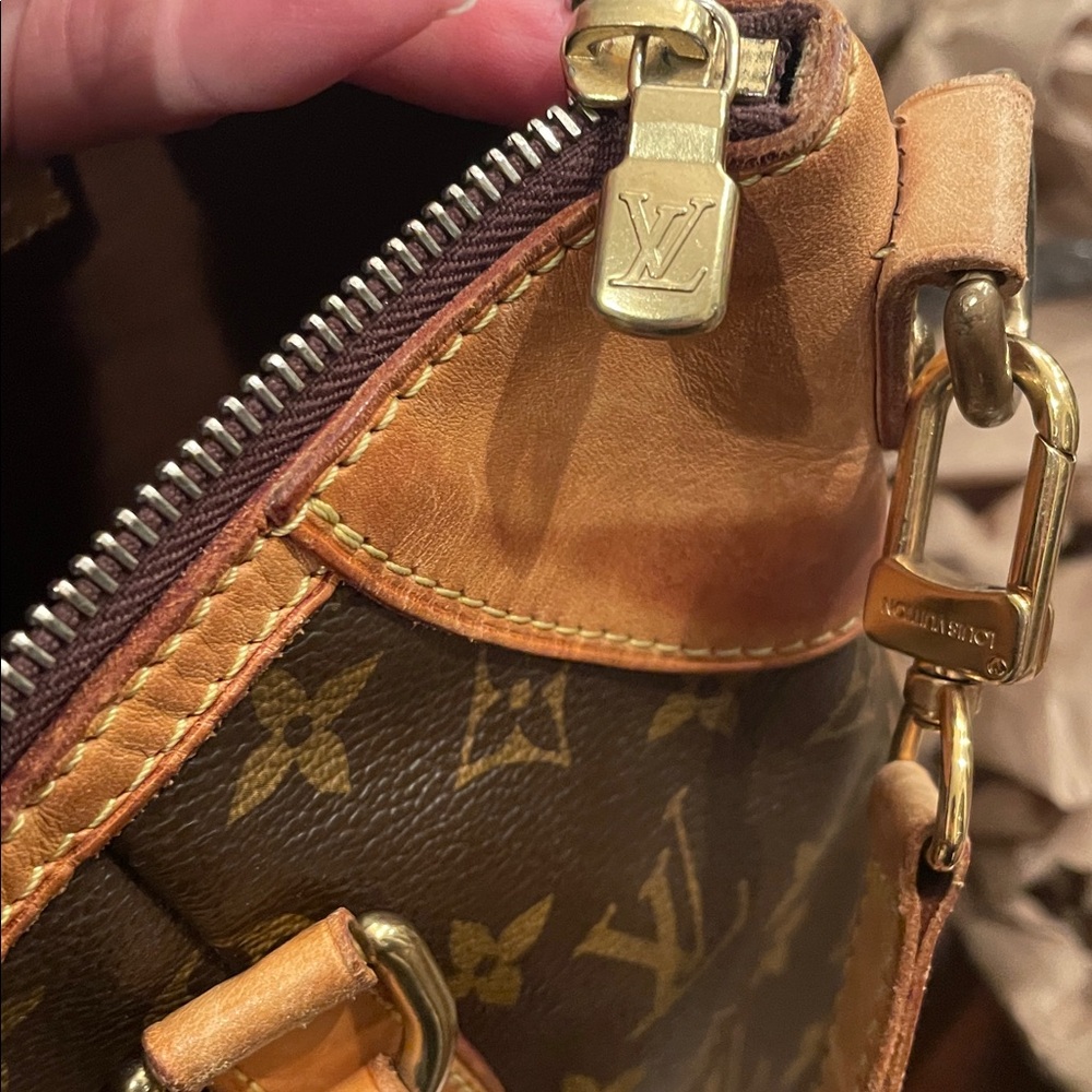 🌟🌟HOST PICK🌟🌟Vintage Odeon Louis Vuitton Monogram Bag - Picture 14 of 16